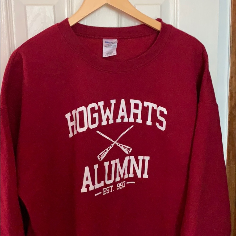 Burgundy Hogwarts Alumni Sweatshirt / Size XL